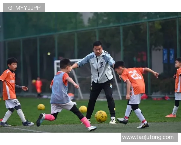 中场核心球员的崛起与足球战术革新对比赛走势的深远影响 中场核心球员的崛起与足球战术革新对比赛走势的深远影响