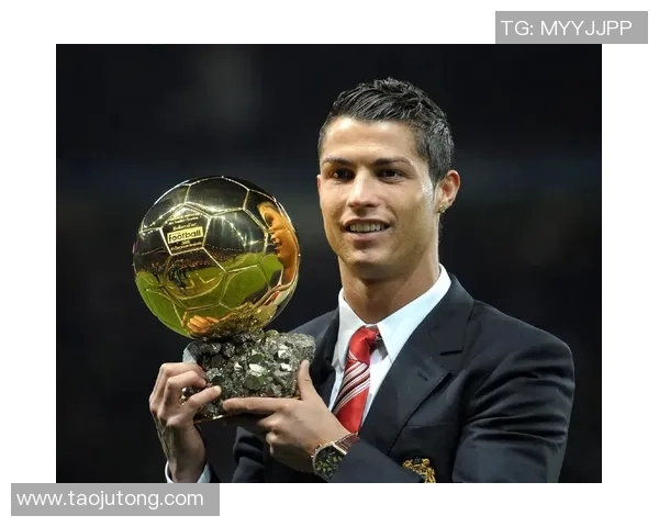 大牌球星背足球展现运动激情与荣耀精神风貌